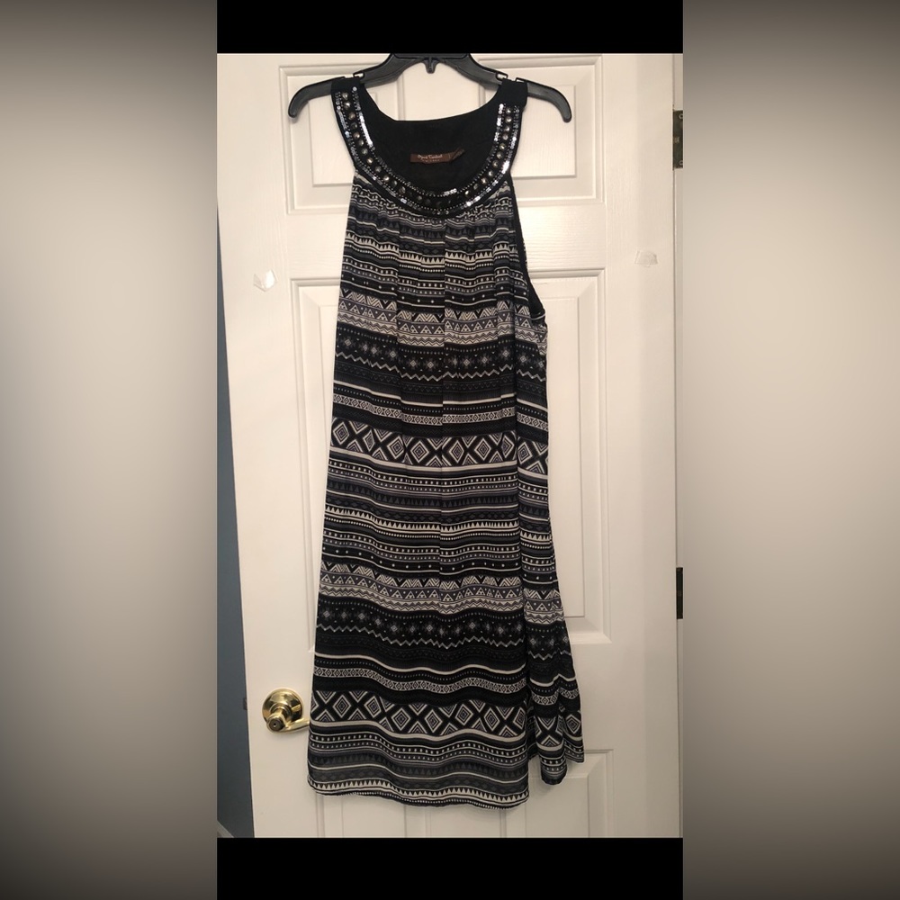 A semi-formal to fun party dress! Size 3X.